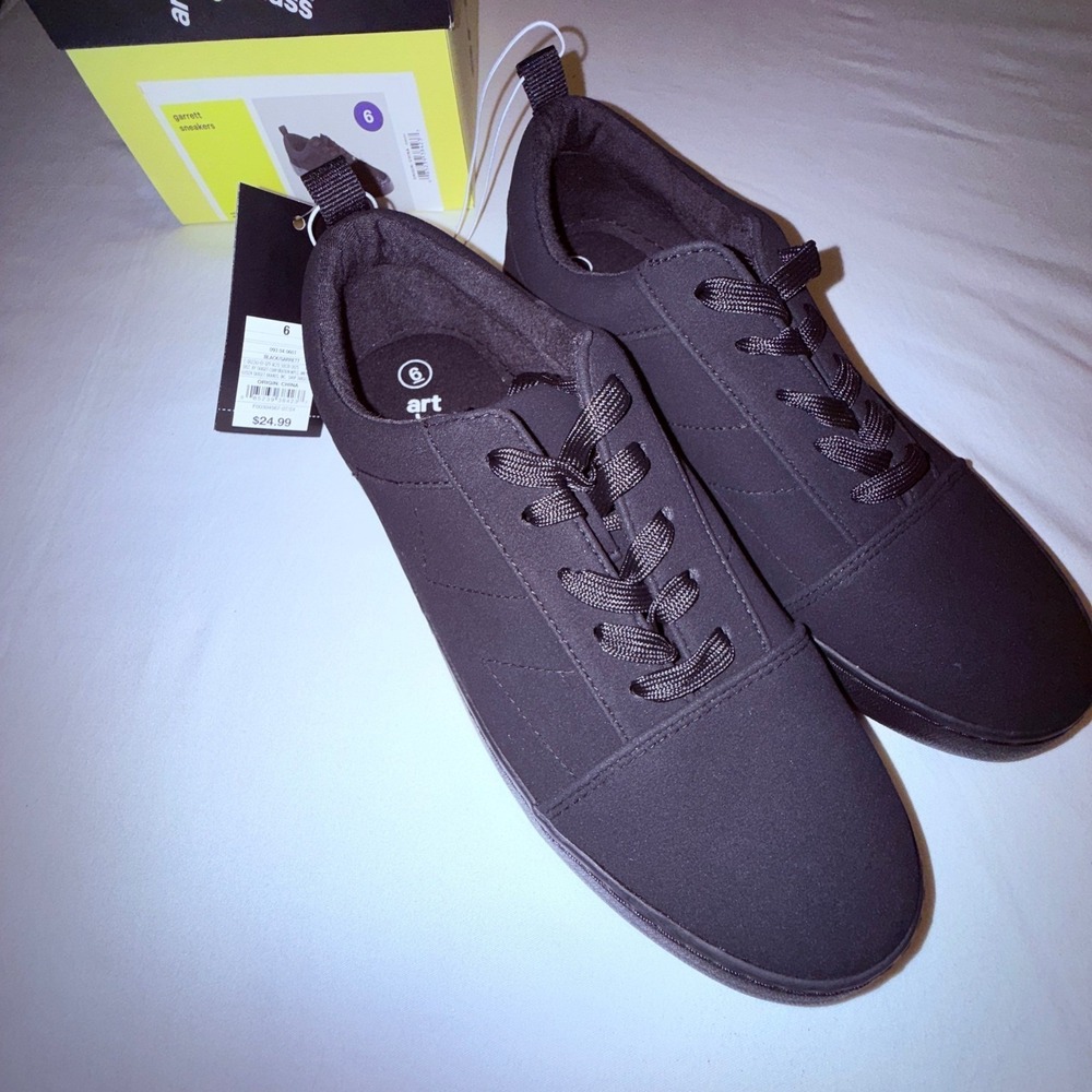 Art Class Garrett Sneakers Kids Size 6 Black New NWT Low Top Casual Shoes